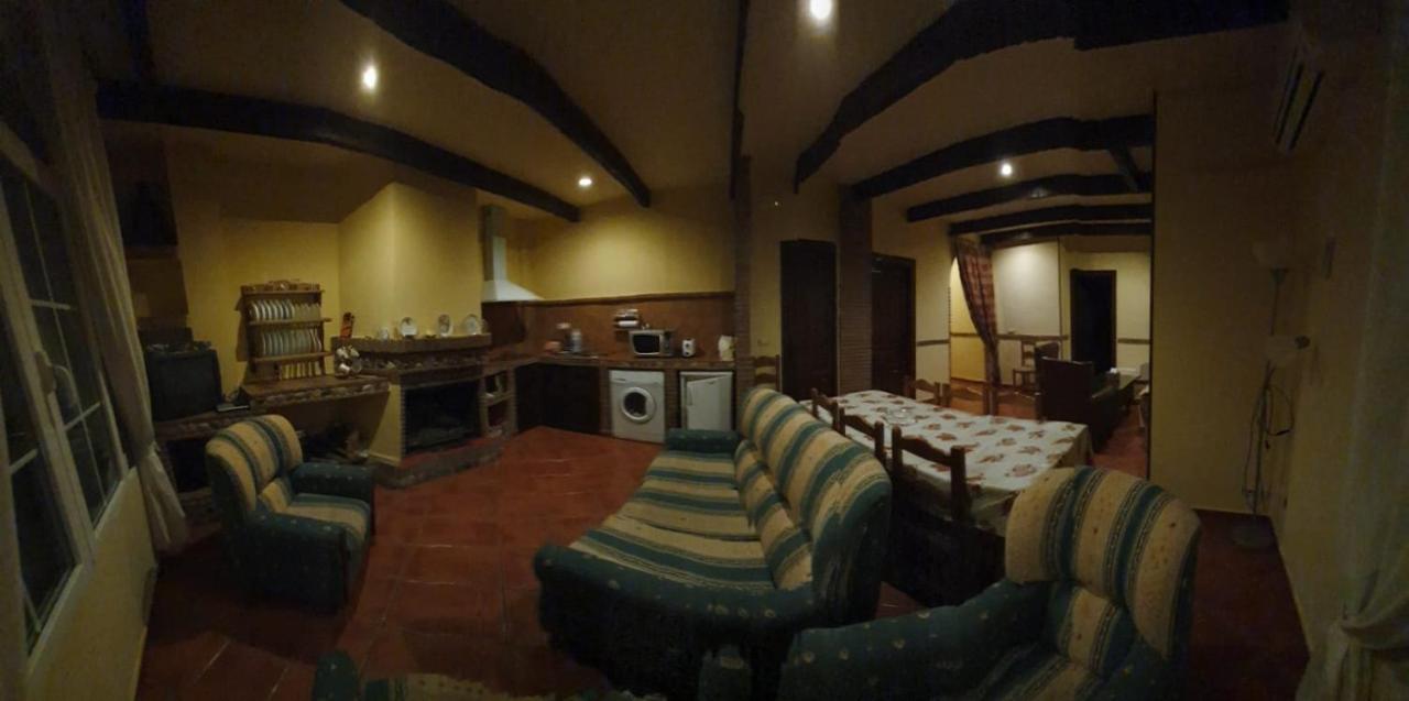 Monte Rosado Viviendas Vacacionales La Peza Esterno foto